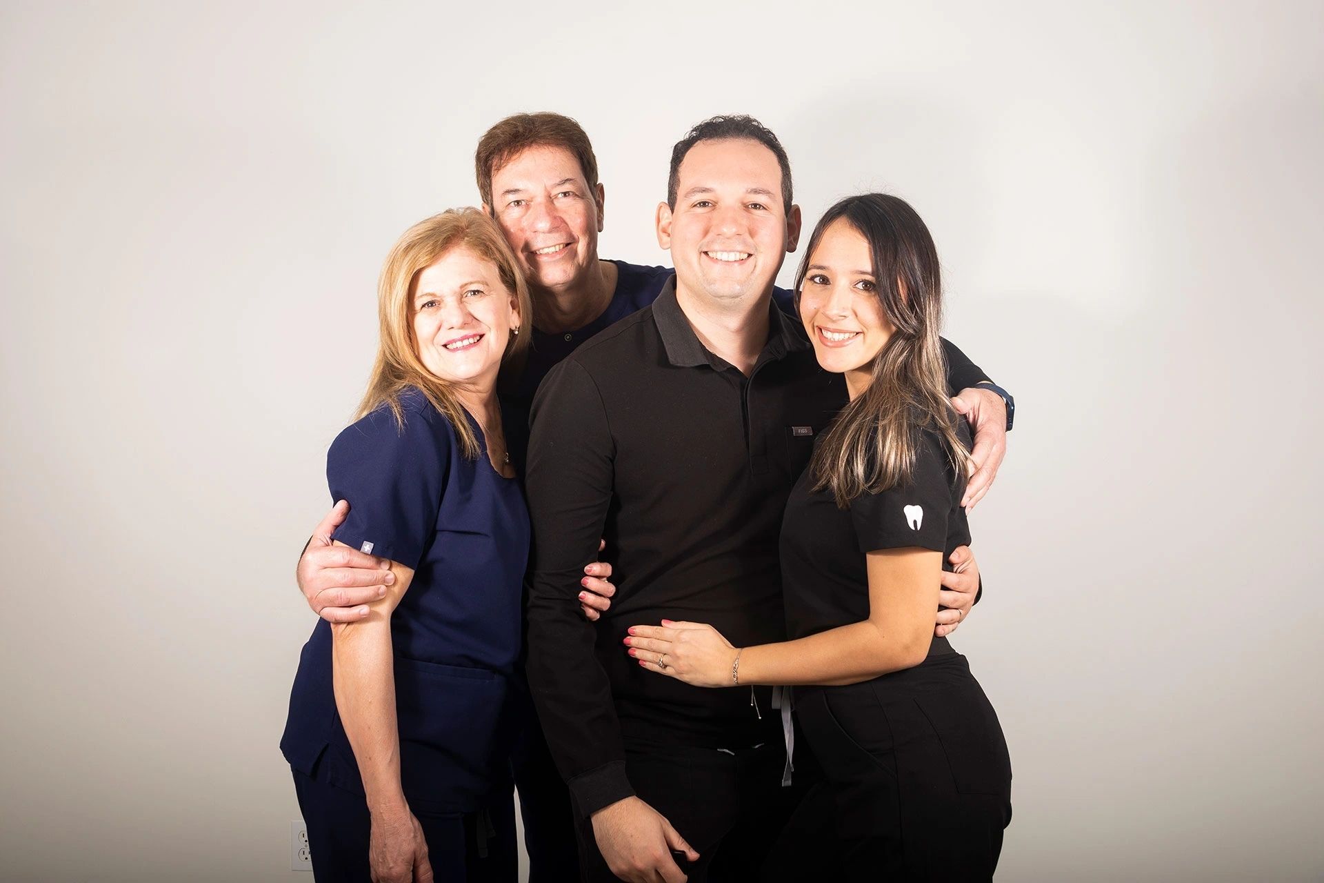 M&R Dental Family image
